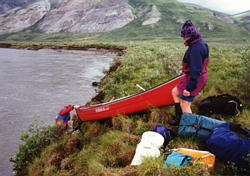 Andrew and Pete loading canoe.